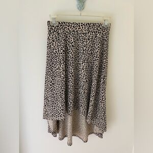Guess Leopard High-Low Midi Skirt
Size: XS
NWOT